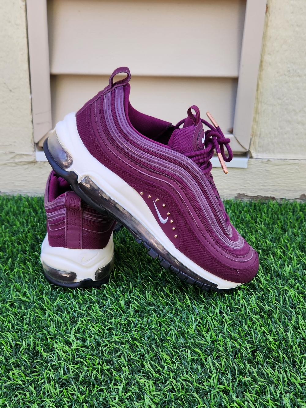 Women’s Nike Air Max 97 SE Running Shoes Corduroy Bordeaux AQ4137 600 Size 7